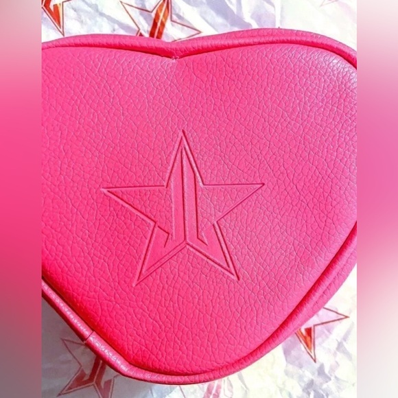 Jeffree Star | Valentine’s ‘22 Heart Shaped Bag | BNwT Mystery Box Exclusive - Picture 5 of 8